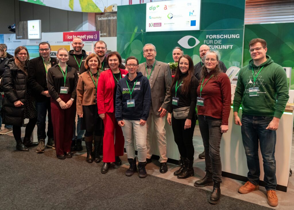 Grüne Woche 2026: Gruppenbild aller Projekte des Gemeinschaftsstandes "Forschung für die Zukunft" vom 19.01.2026