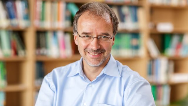 Portraitfoto Ulrich Schurr